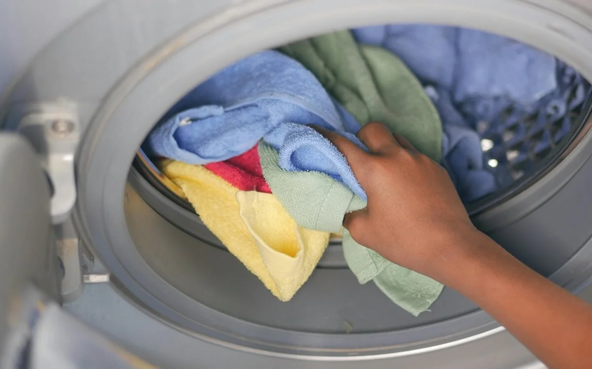 Stoffbezüge von Qeridoo Fahrradanhängern reinigen