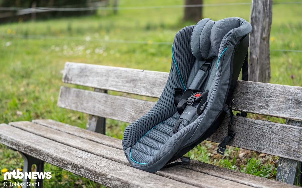 Babyschale im Innenraum des Kidgoo 1